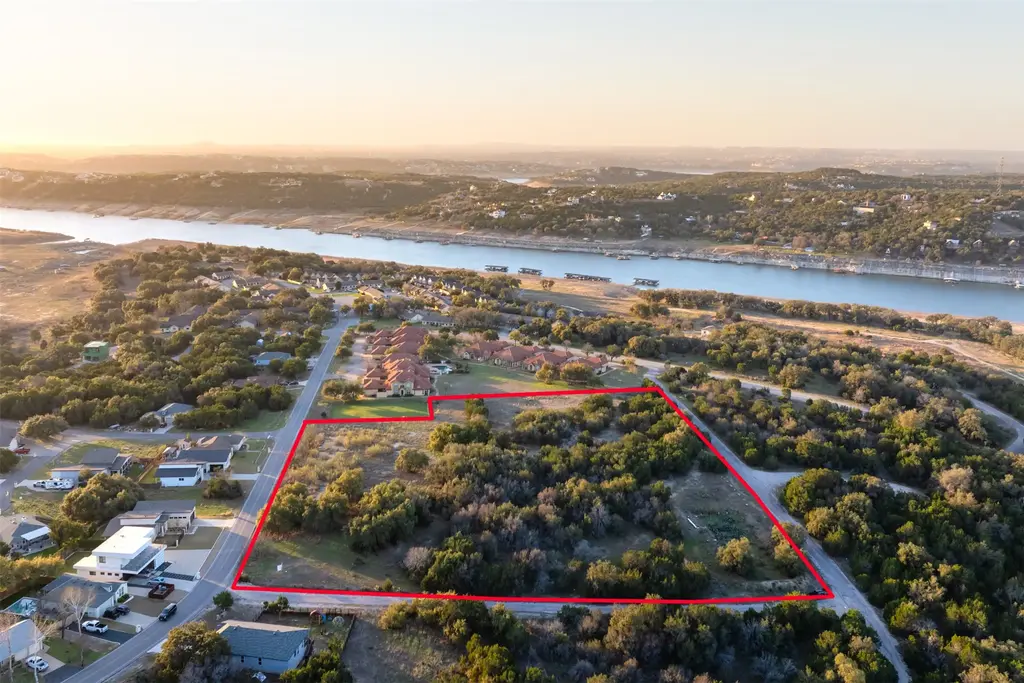 1906 Santa Rosa Avenue, Lago Vista