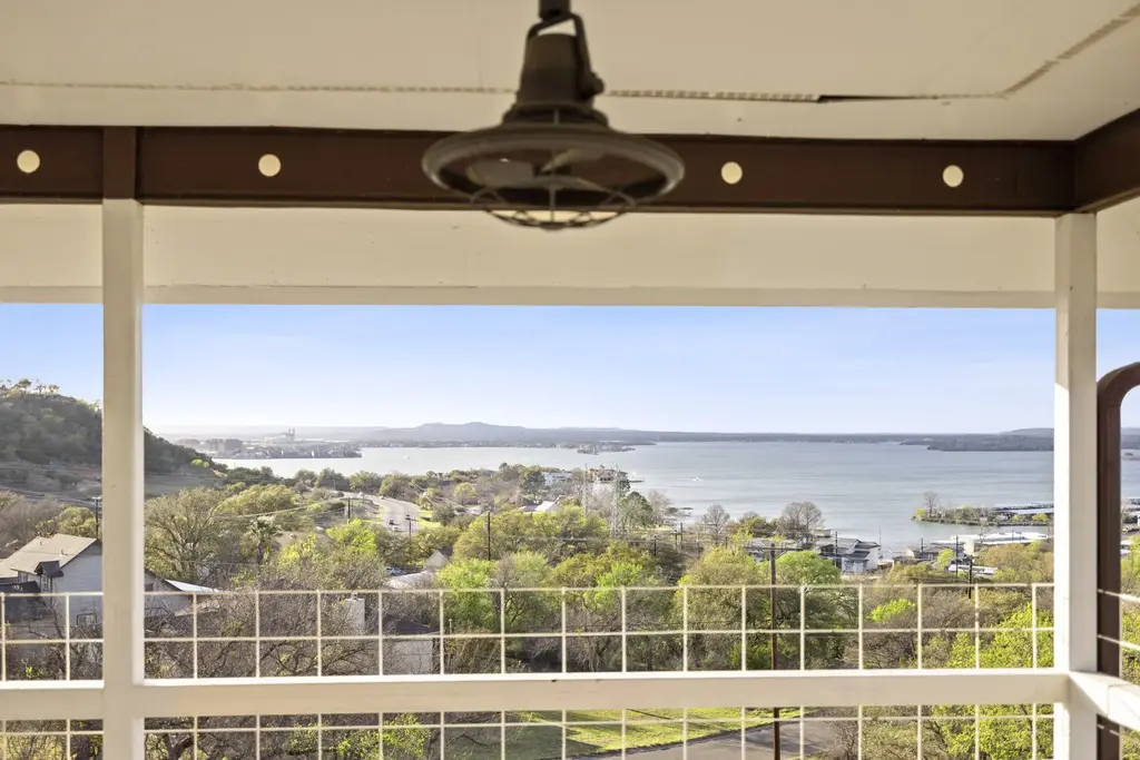 200 Kings Way, Cottonwood Shores