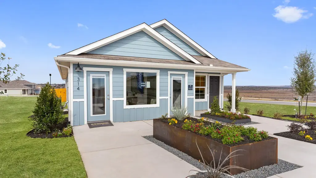 203 Schuenemann Way, Uhland