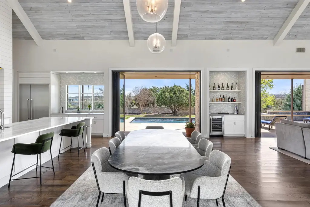 599 Vendemmia Bend, Austin