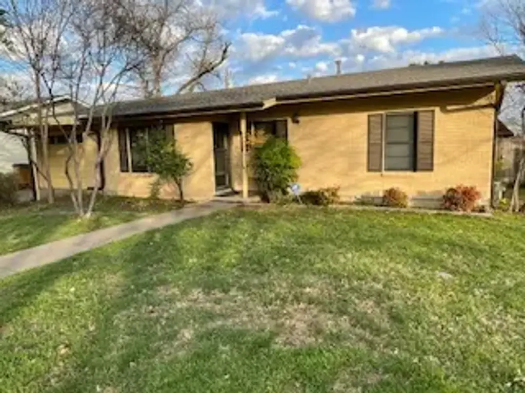 7001 Twin Crest Drive, Austin