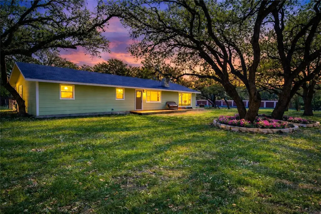 207 Haley Road, Johnson City