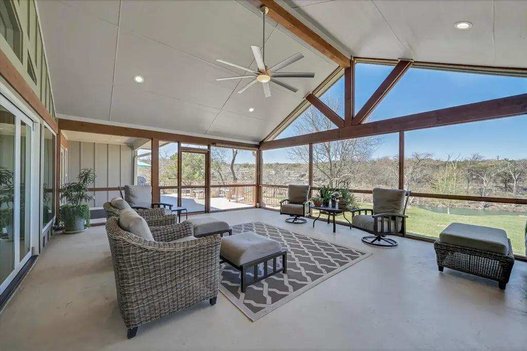 204 W Blanco Bend Drive, Wimberley