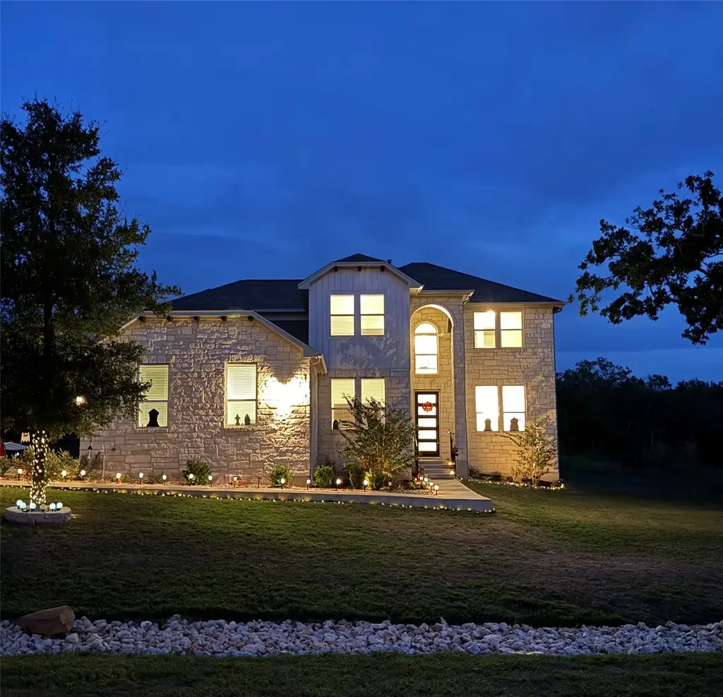 121 Black Talon Lane, Cedar Creek