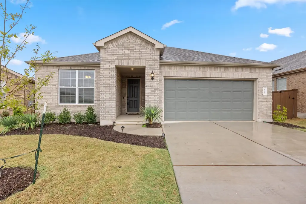 165 Slenderleaf Drive, Marble Falls
