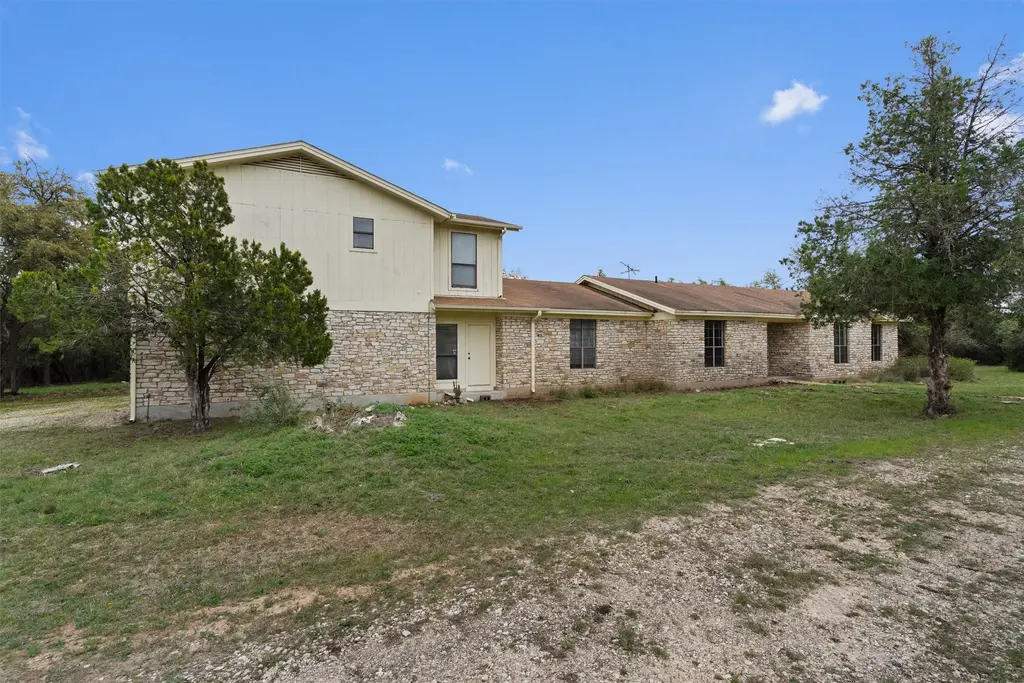 422 Patricia Road, Georgetown
