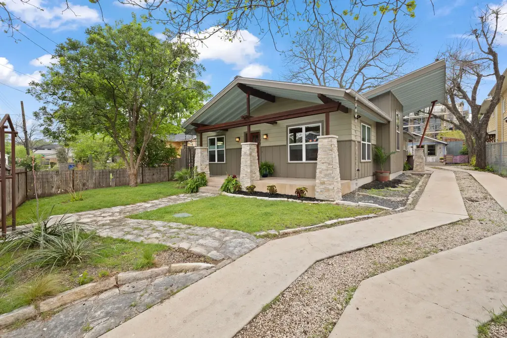 2300 S 3rd Street, Austin