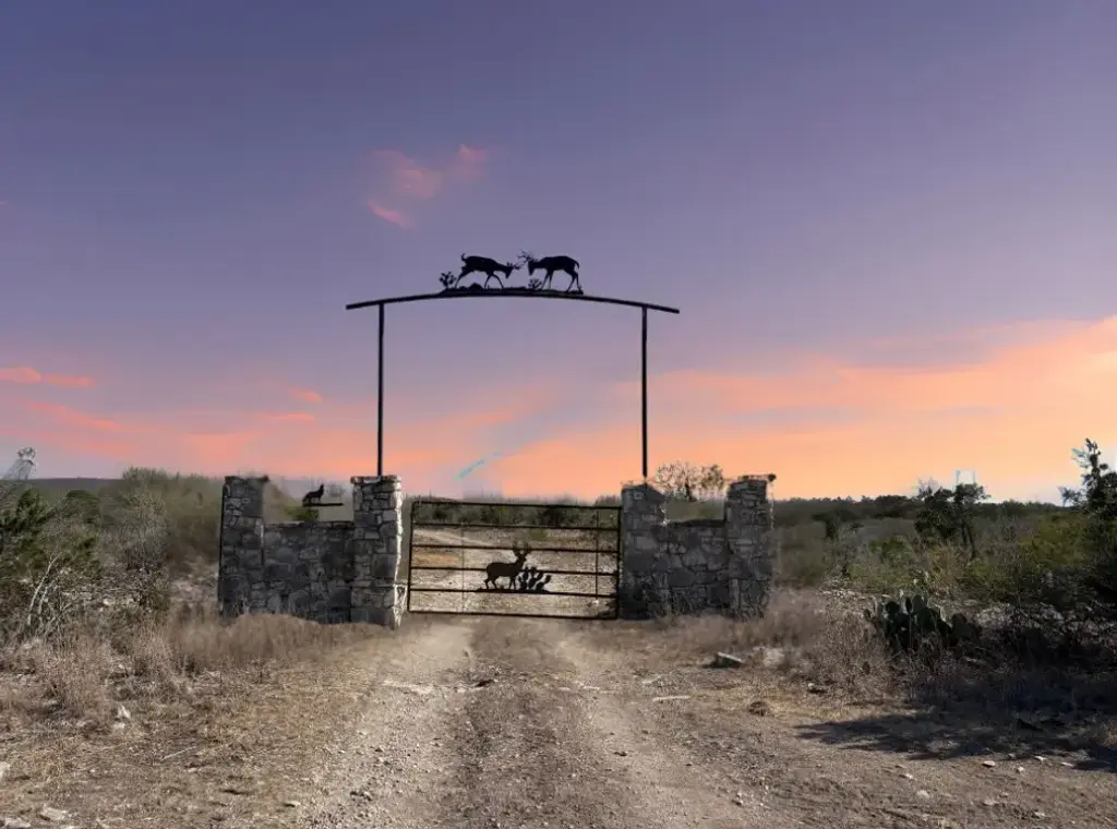 191 Leona Ranch Road, Brackettville