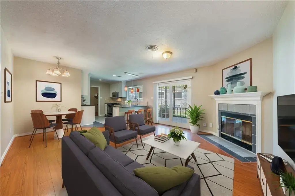 2004 Teakwood Drive, Austin