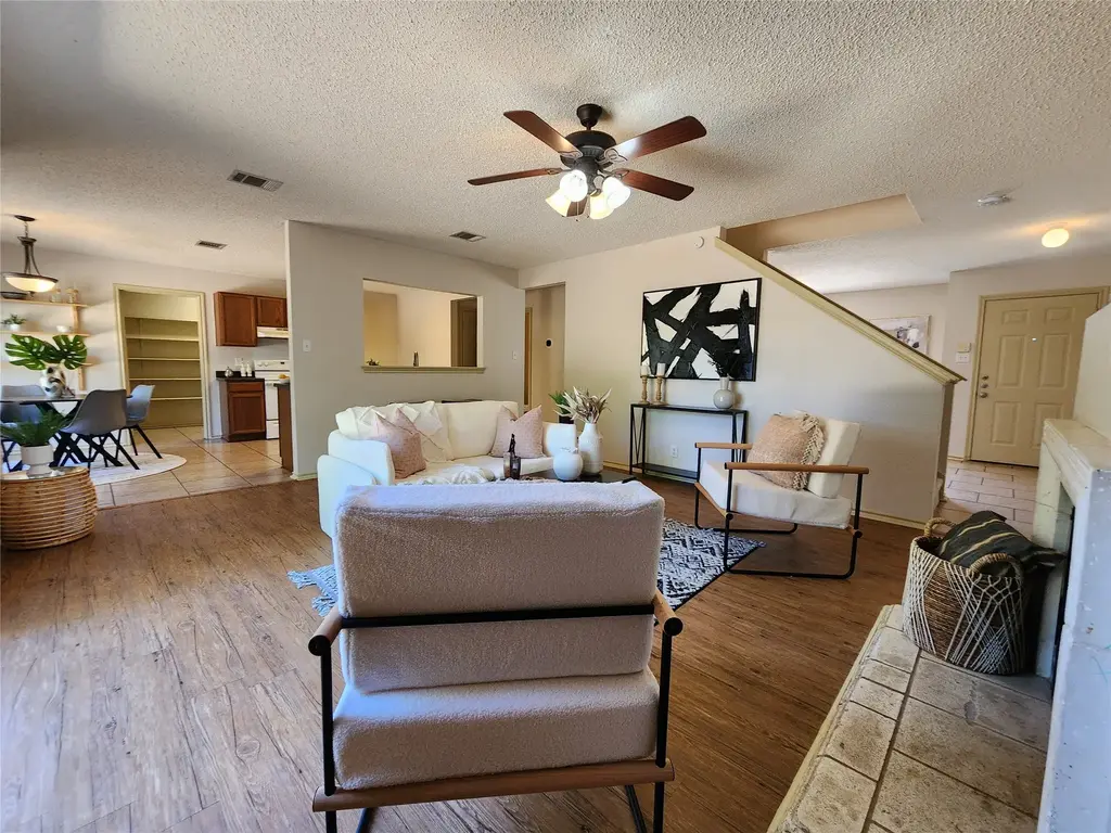 2516 Glen Field Drive, Cedar Park