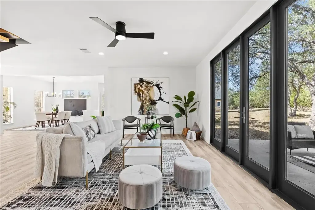 310 Saddle Blanket Drive, Dripping Springs