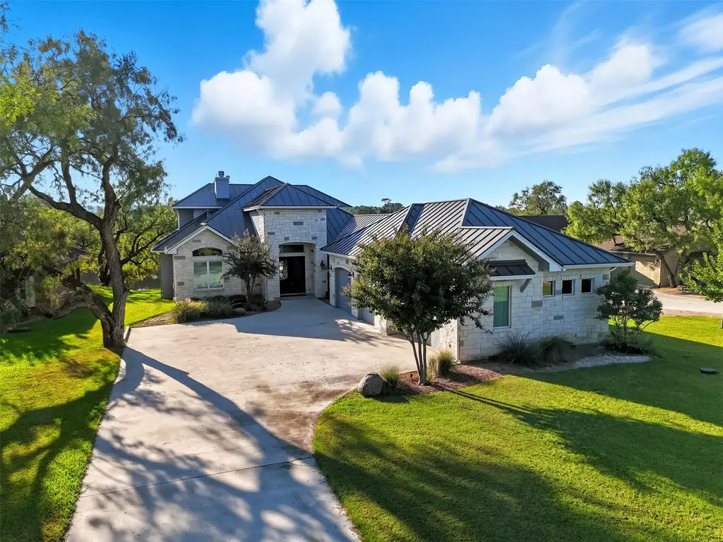 125 Primera Court, Burnet