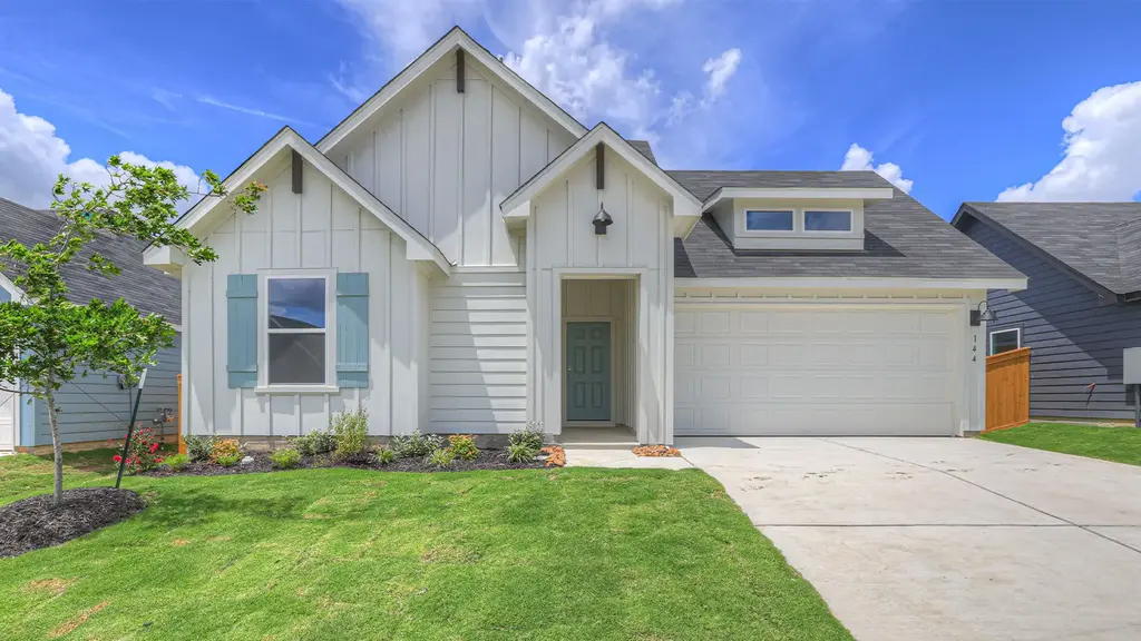 144 Flora Vista Street, San Marcos
