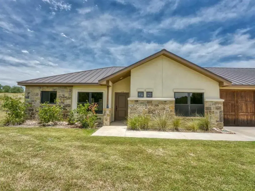 127 Uplift, Horseshoe Bay