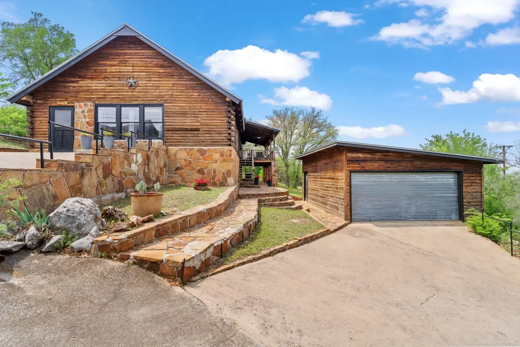 210 Circle Drive, Horseshoe Bay