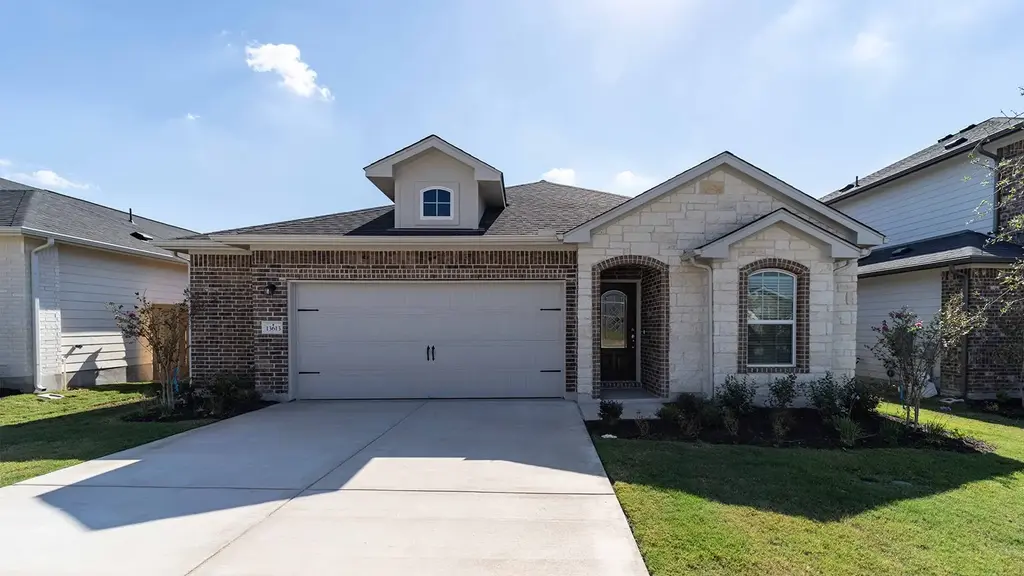 13613 Endless Narrow Lane, Elgin