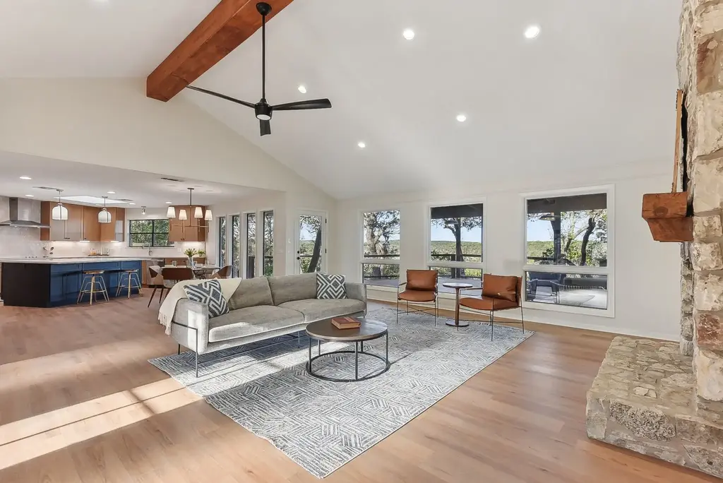 101 Mesa Drive, Wimberley
