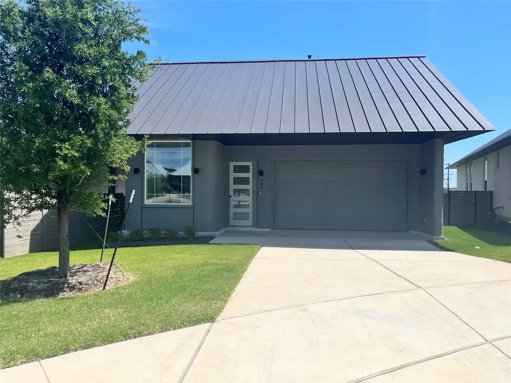 104 Rough Creek Road, Georgetown