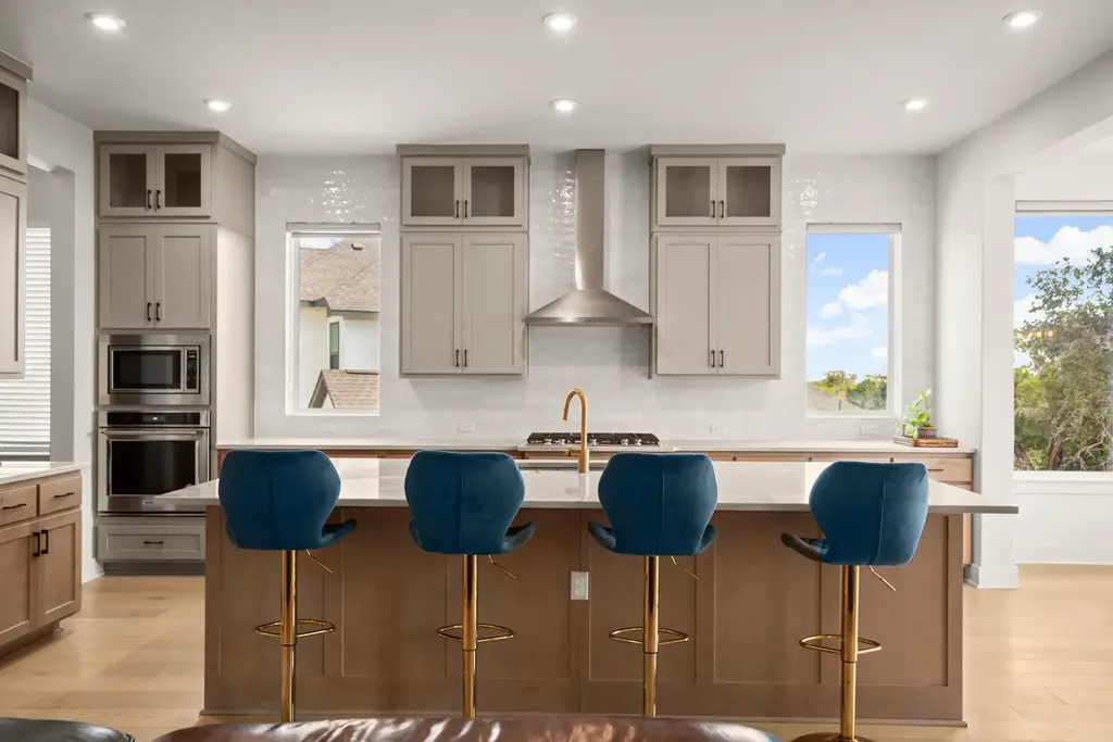 6701 Adventures Place, Jonestown