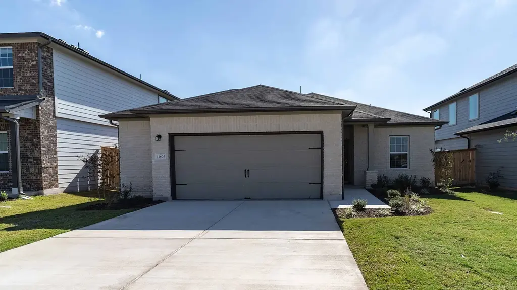 13605 Endless Narrow Lane, Elgin