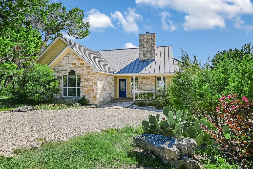 1320 Serenity Drive, Fischer