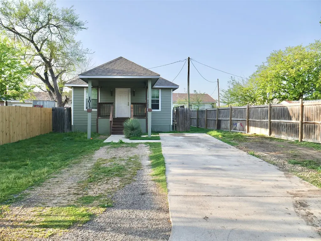 1013 Price Street, Taylor