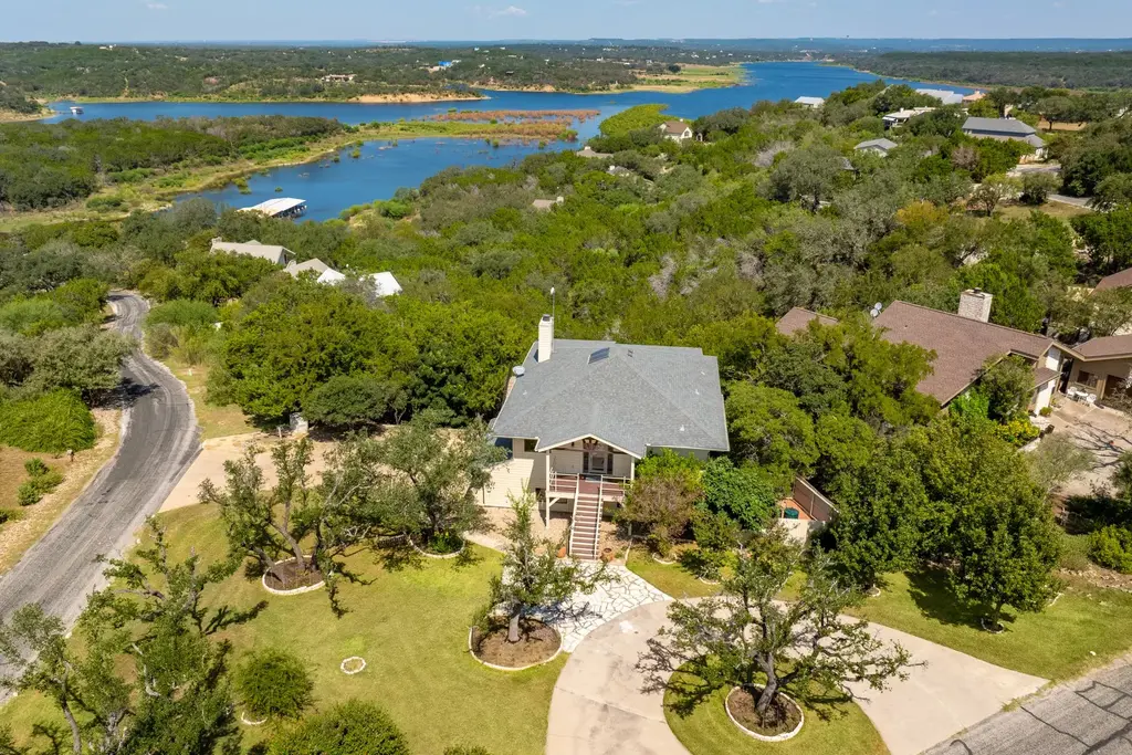 313 Kendall Road, Spicewood