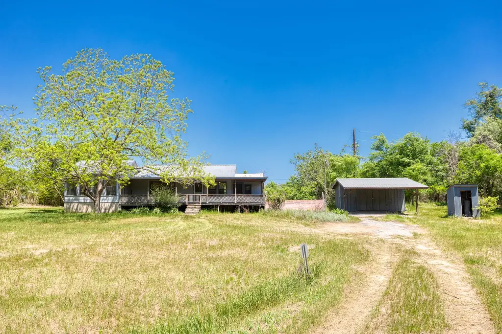 8612 Fm 1854, Dale