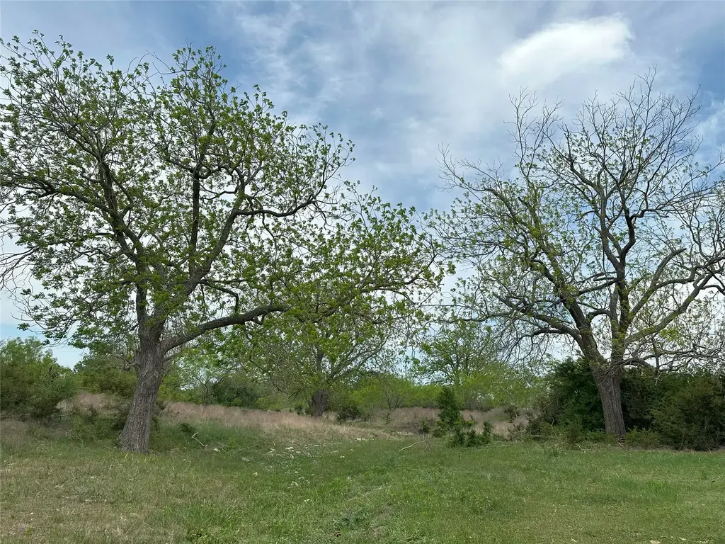 6248 County Road 330, Bertram