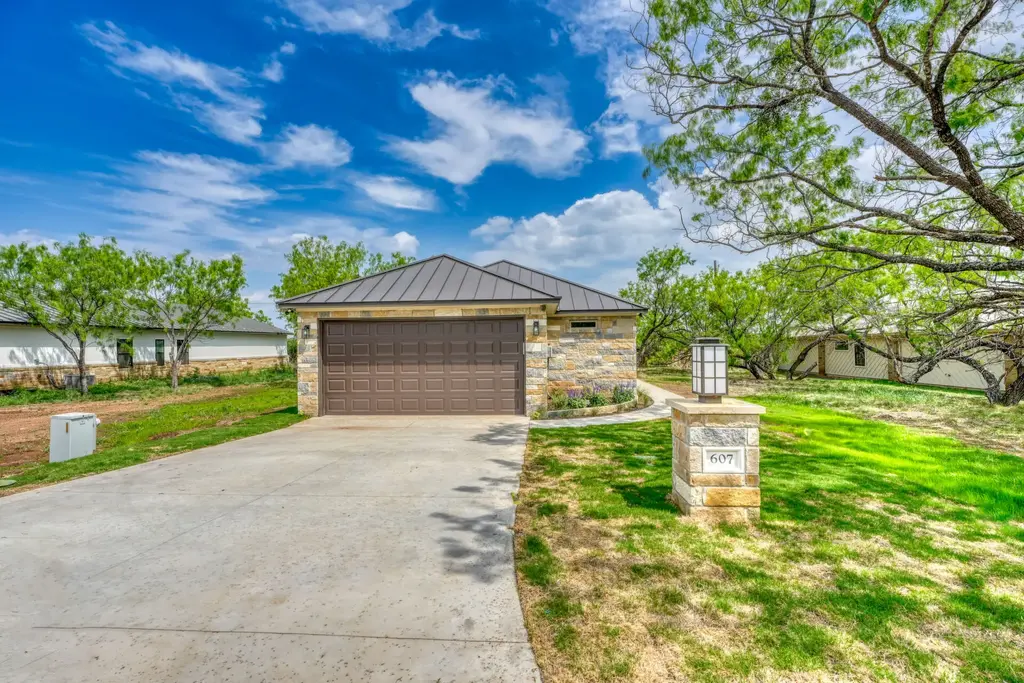 607 Sun Ray, Horseshoe Bay