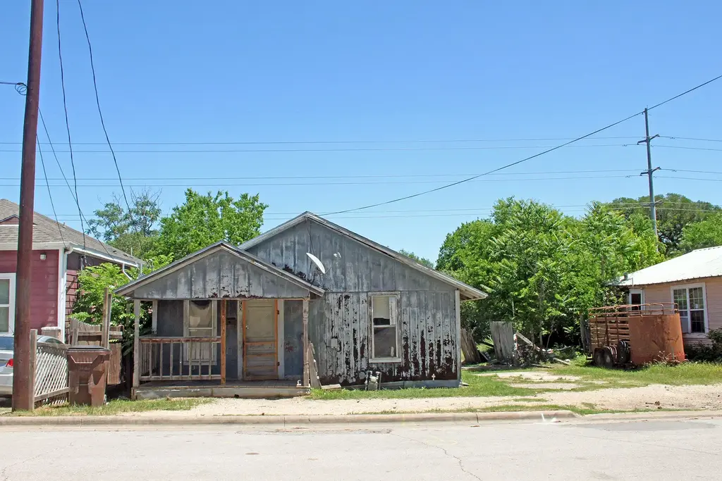 730 Chihuahua Street, Lockhart