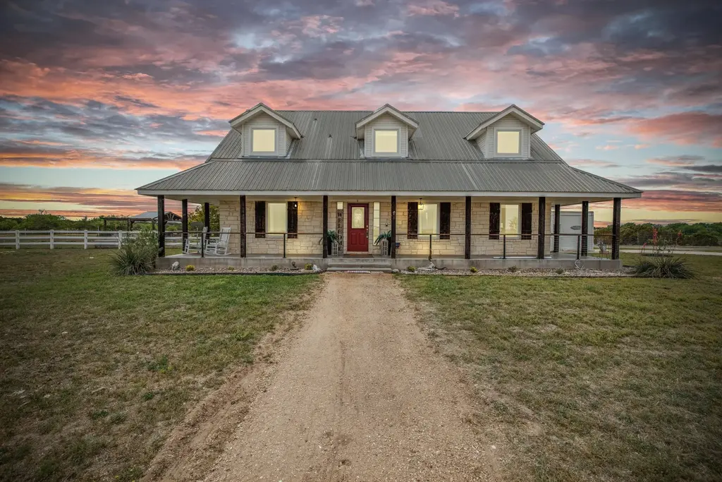 1283 Rattlesnake Trail, Burnet