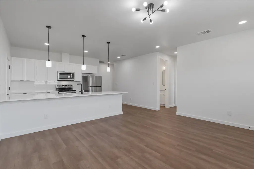 533 Hackberry Road A & B, Salado