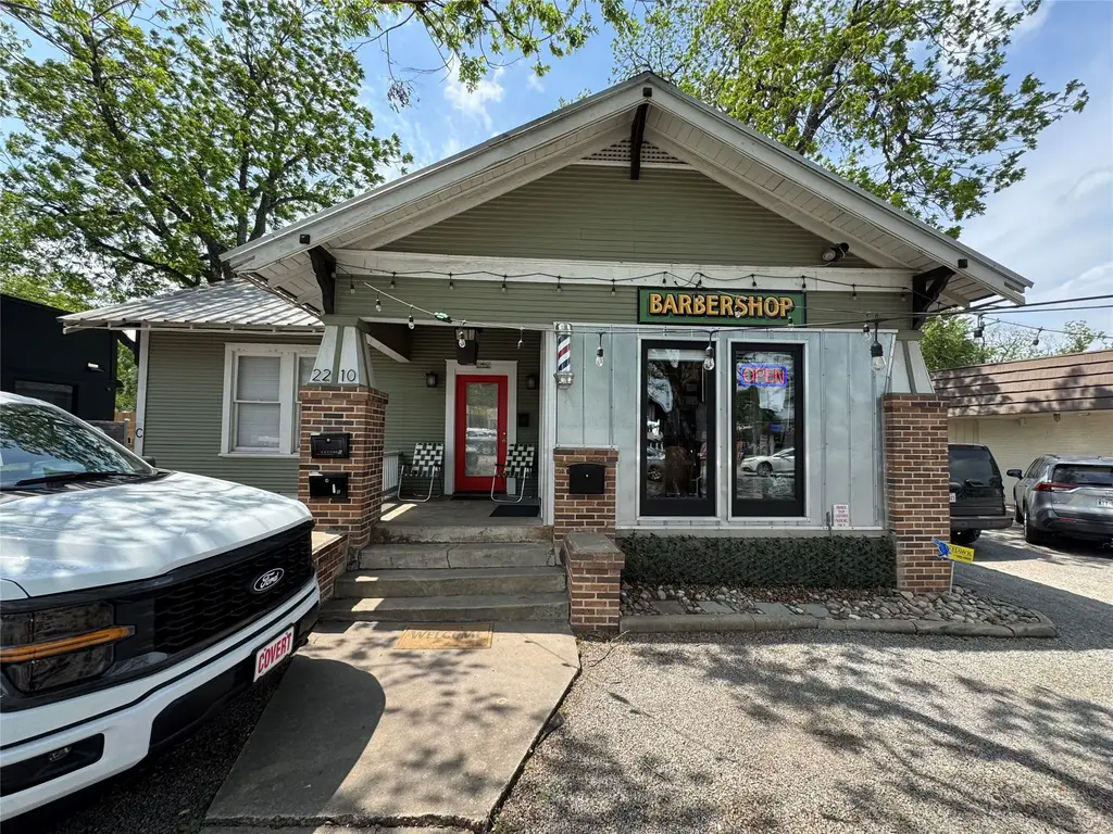 2210 S Congress Avenue 2, Austin