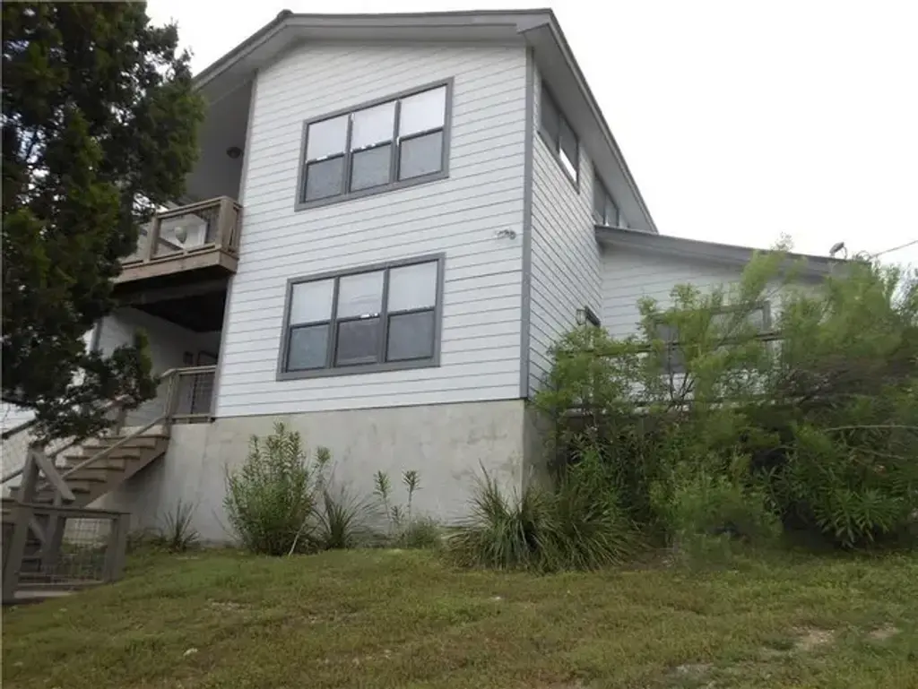 400 Eagles Nest Drive, Wimberley