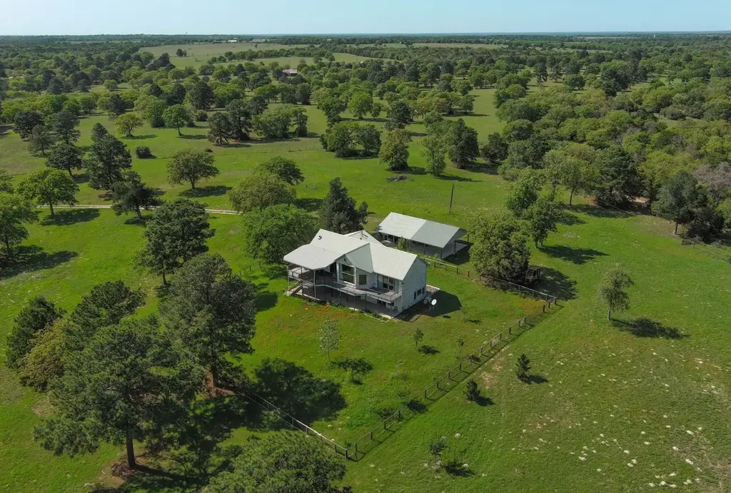 490 John Craft Road, Red Rock
