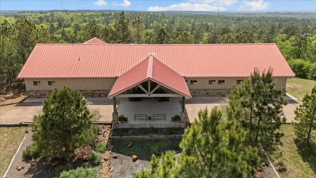 178 Pine Tree Loop, Bastrop