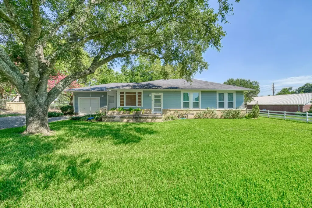 1524 Highway 159 W, Bellville