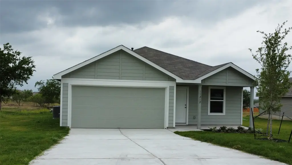 11212 Superior Bay Lane, Mustang Ridge