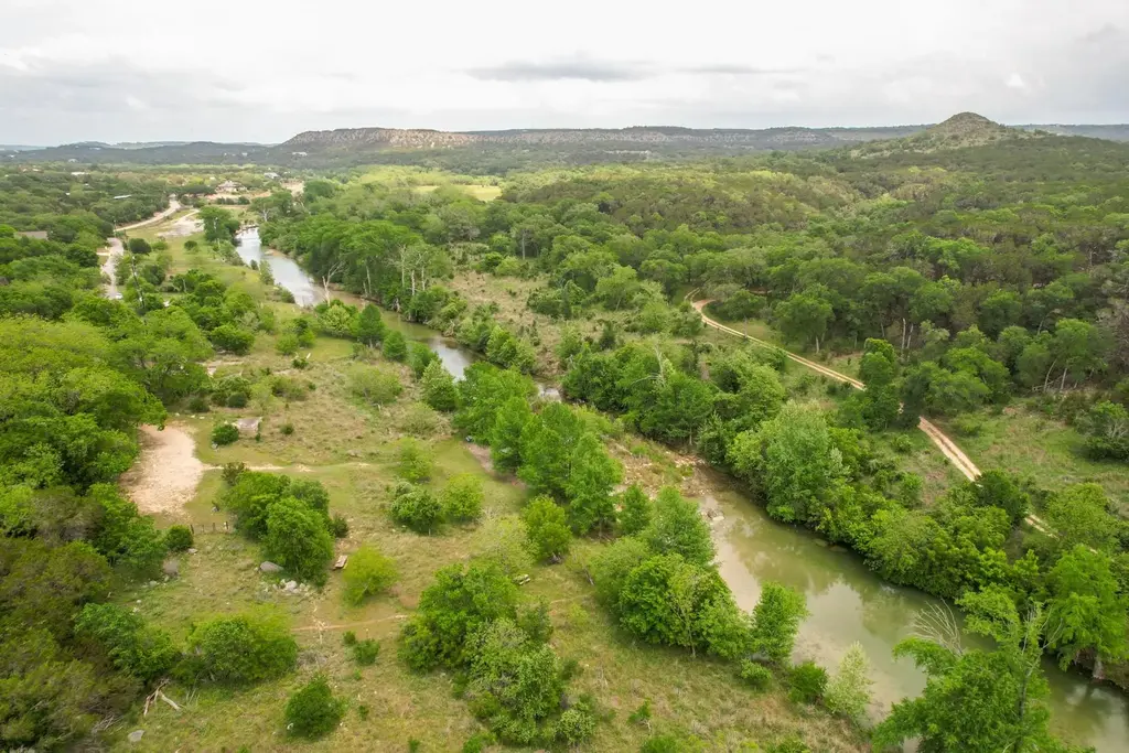 107 Edgewater Drive, Wimberley