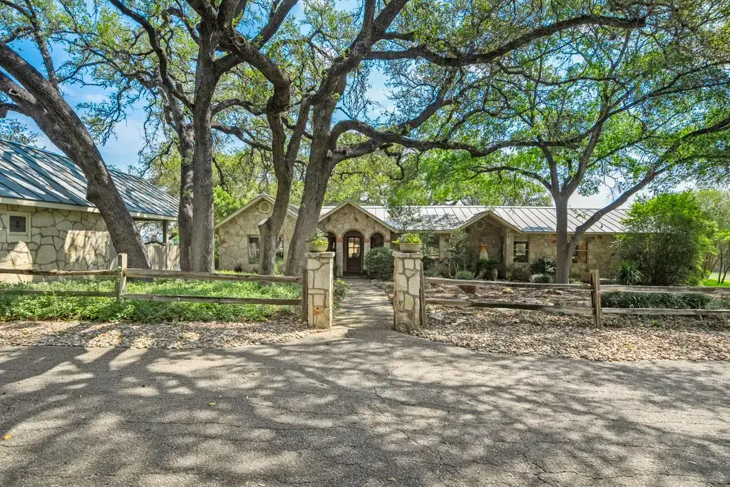 2802 State Highway 46 W, New Braunfels