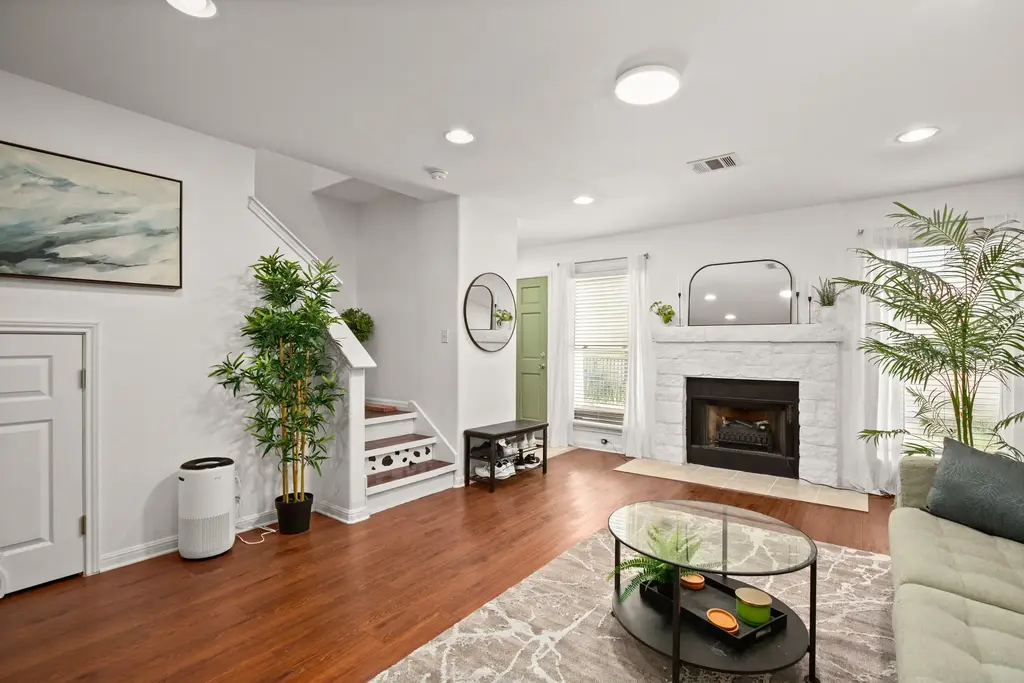 6900 E Riverside Drive 17, Austin
