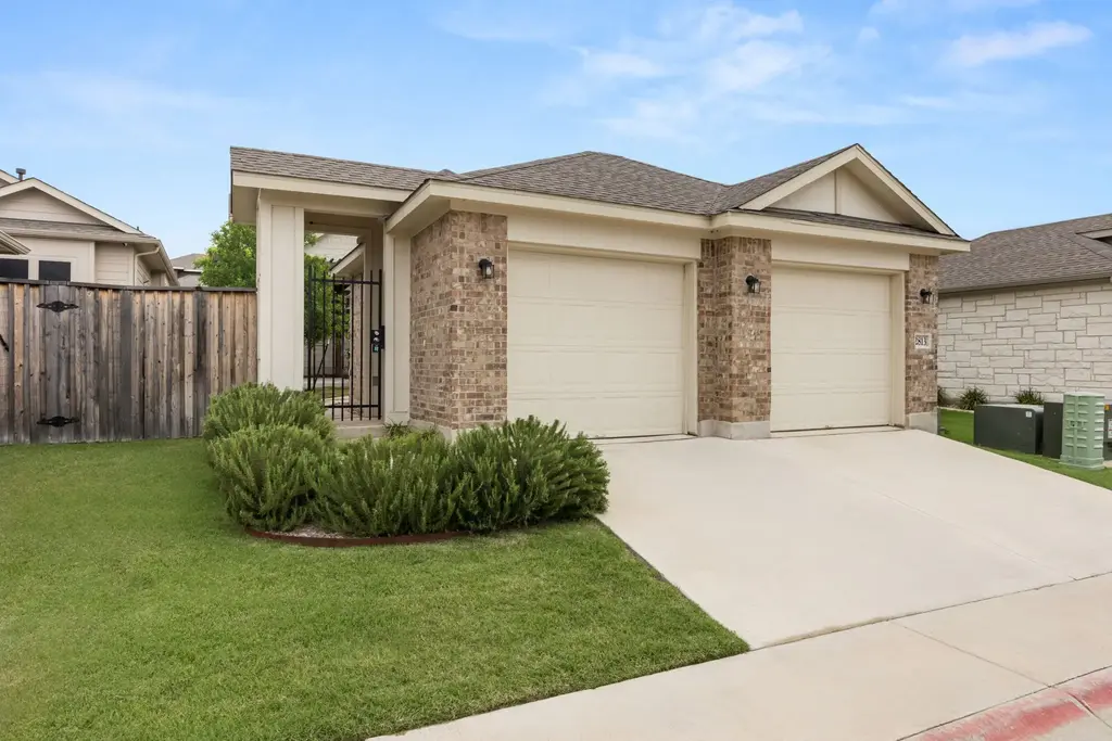 2813 Hopi Path 11, Georgetown