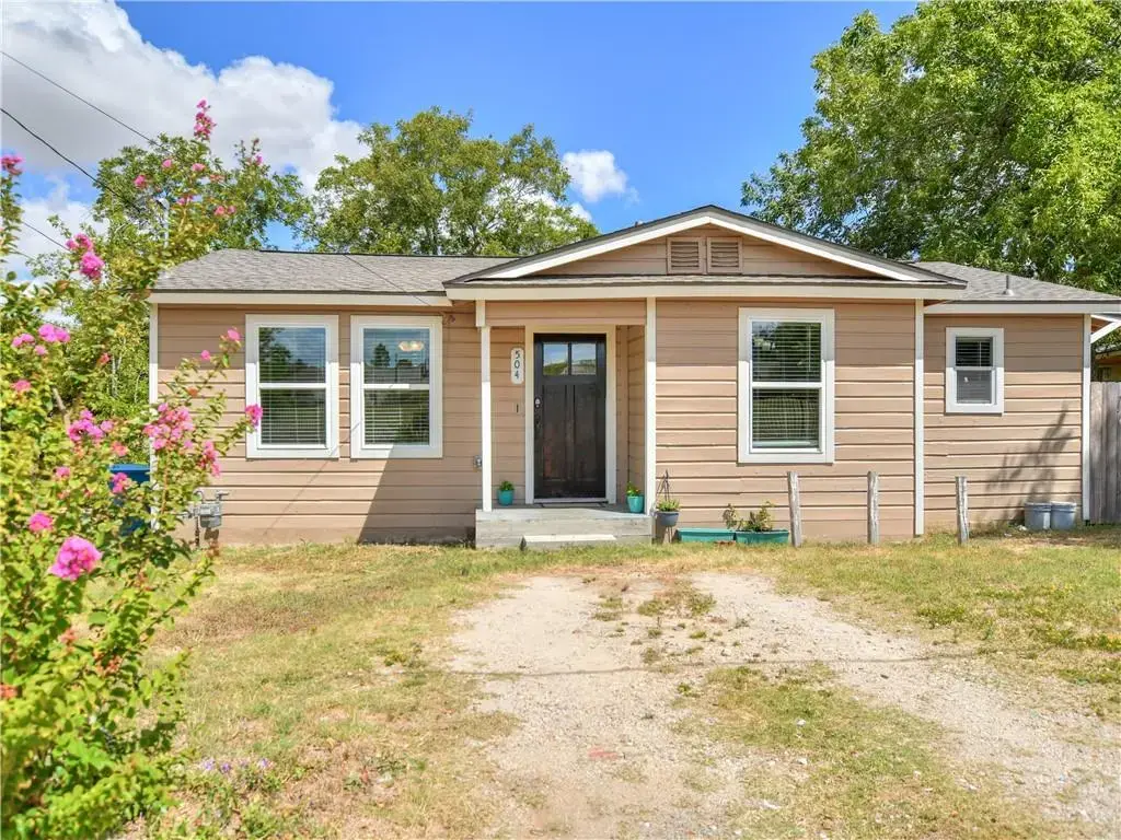 504 W 2nd Street, Elgin