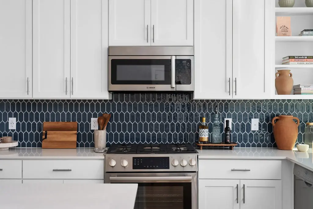 3702 Curious Path, Austin