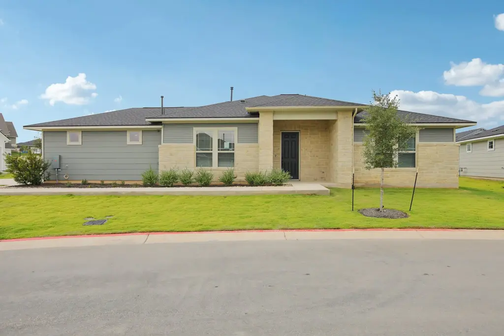 105 Antoinette Way 101, San Marcos