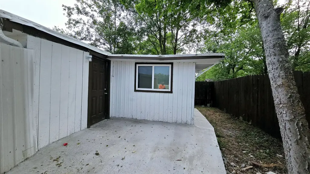 101 S Lockhart Street C, Manor