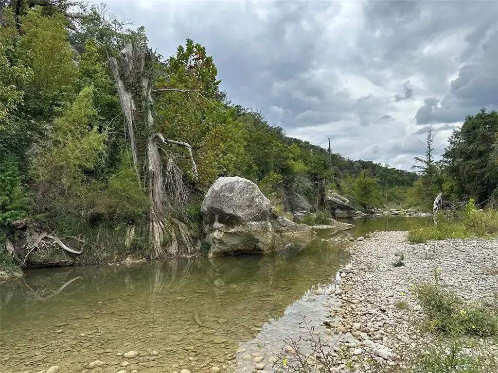 901 Days End Road, Wimberley