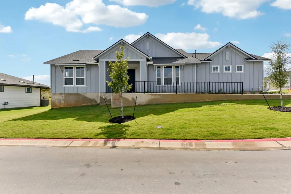 127 Antoinette Way, San Marcos