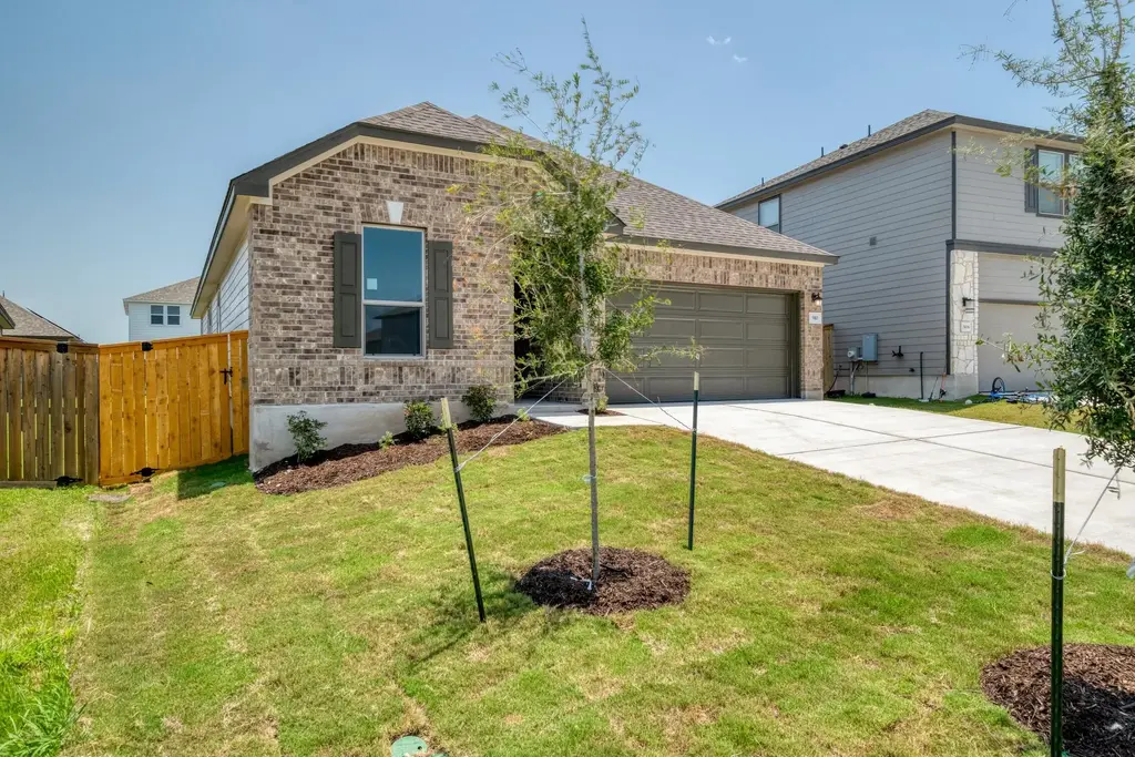 910 Yellow Ribbon Cove, Jarrell